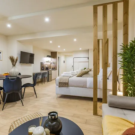 Raise Thiseio Stylish Living-2